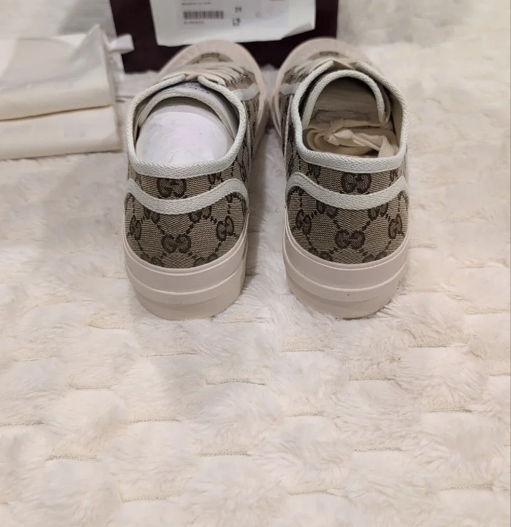 NIB Gucci Beige GG Canvas Platform Lace-Up Sneakers 39